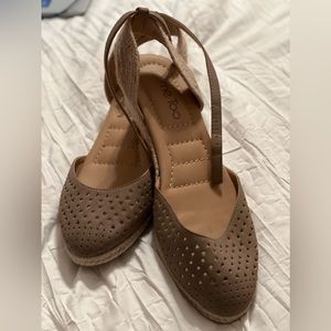 New shoes espadrilles tan